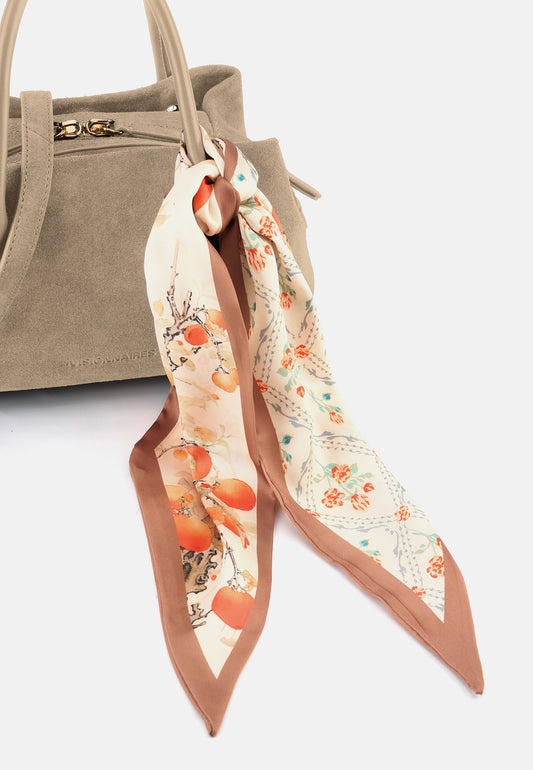 Sophie Veloursleder-Henkeltasche mit Ziertuch Hellbeige