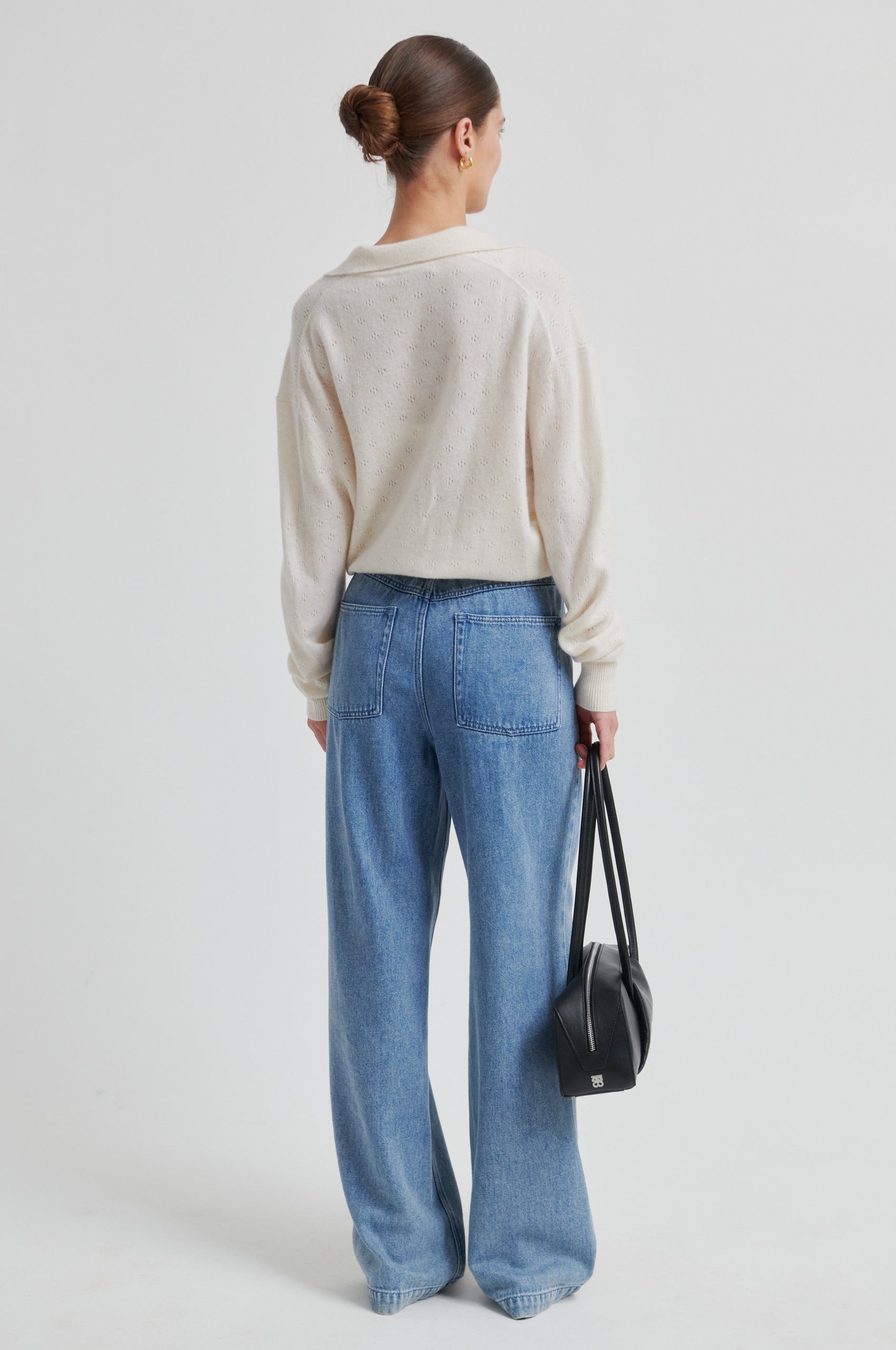 Weite Jeans mit Bindegürtel in Blau