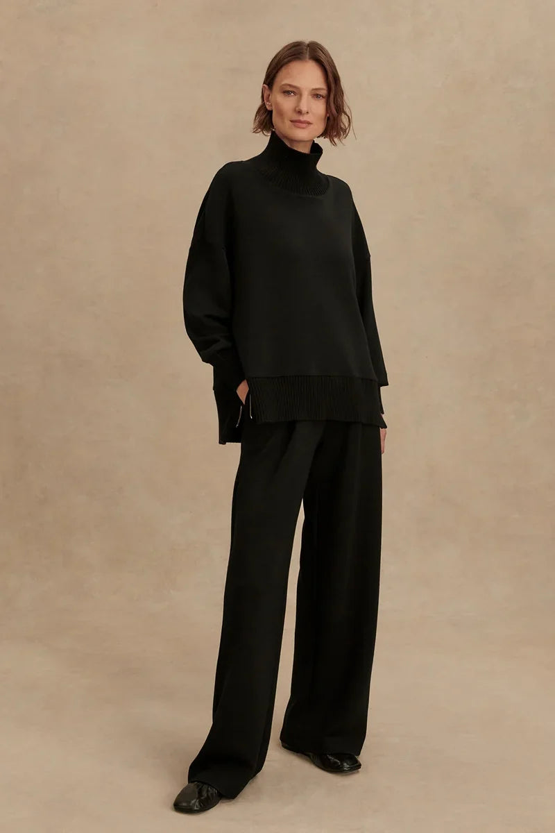 High Neck Sweater in Schwarz, Seitenansicht