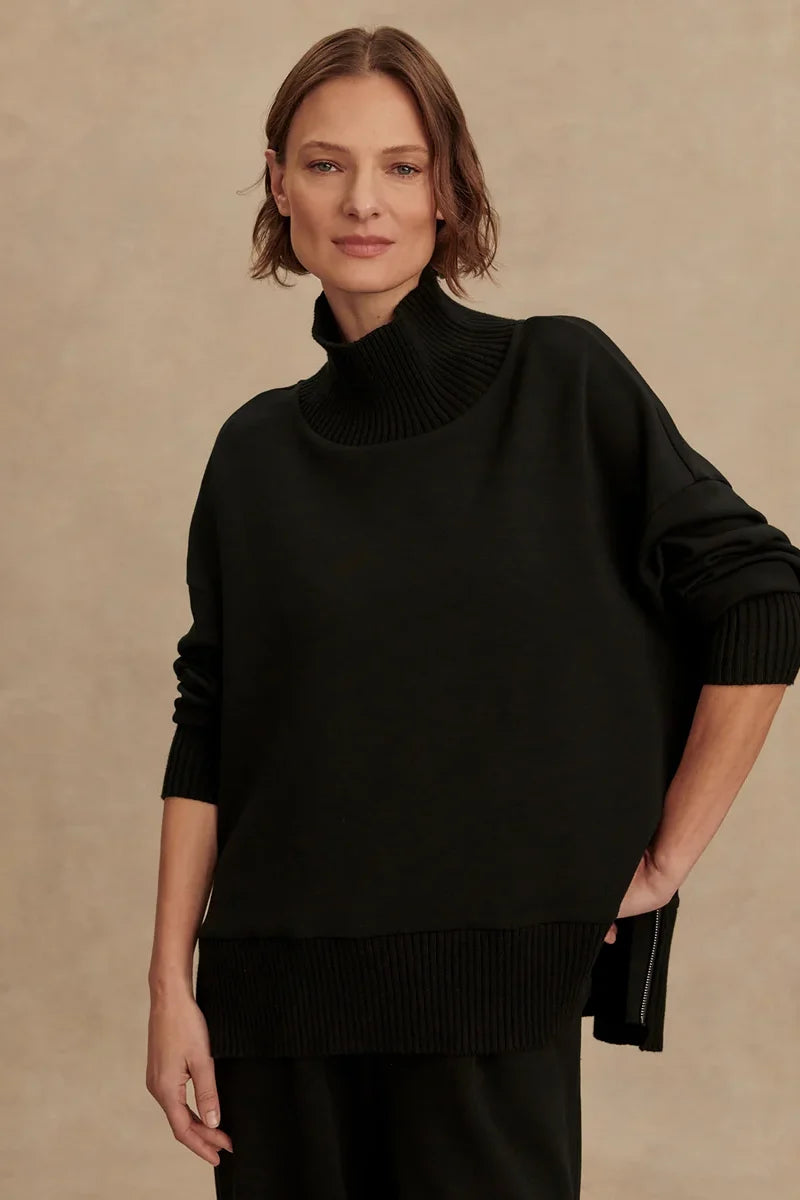 High Neck Sweater in Schwarz, Rückansicht