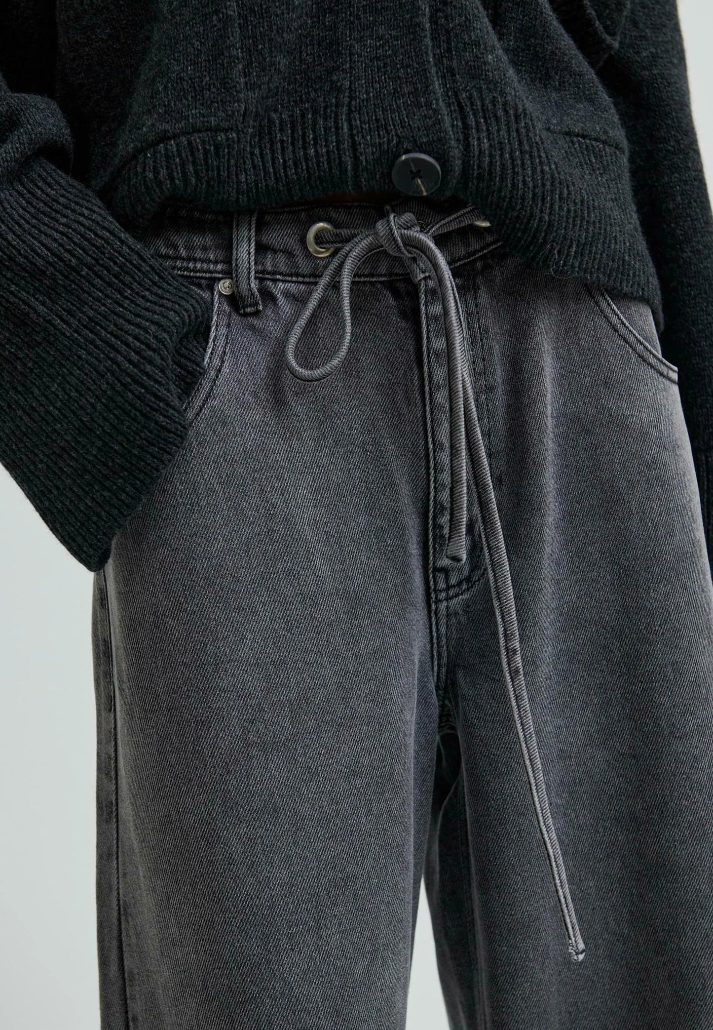 Lyocell-Jeans mit weitem Bein in Schwarzgrau