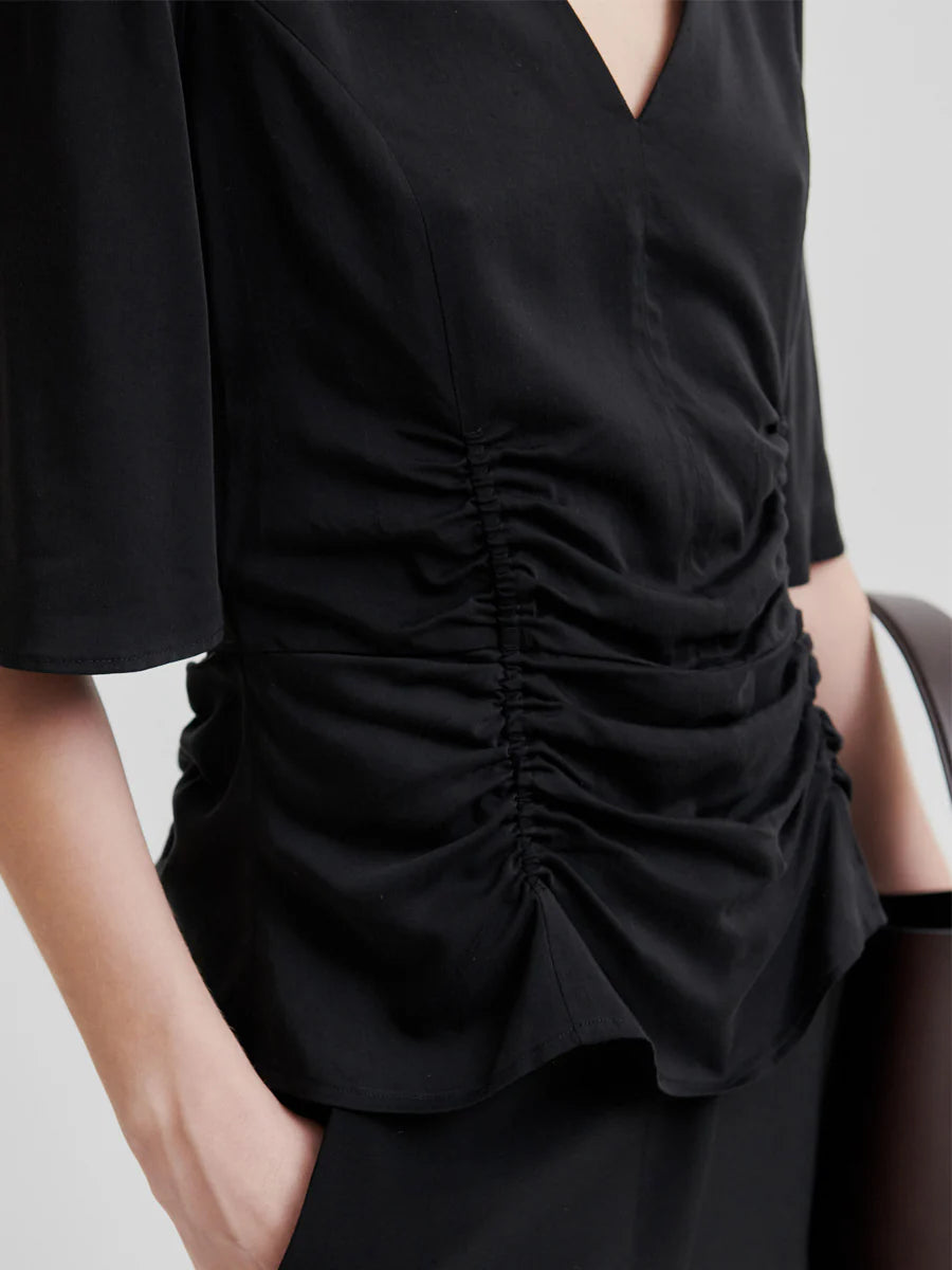 Bluse mit Raffungen und V-Ausschnitt