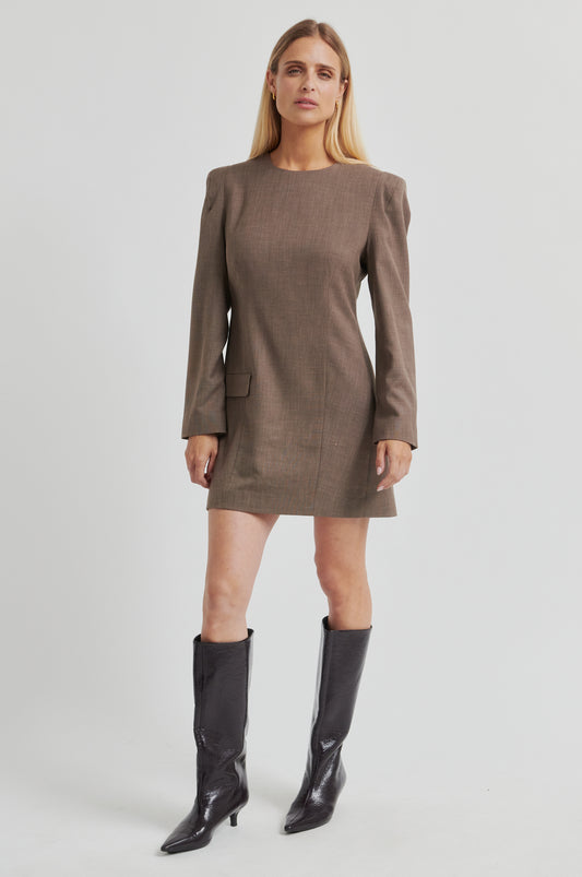 Kleid mit klarer Silhouette in Taupe