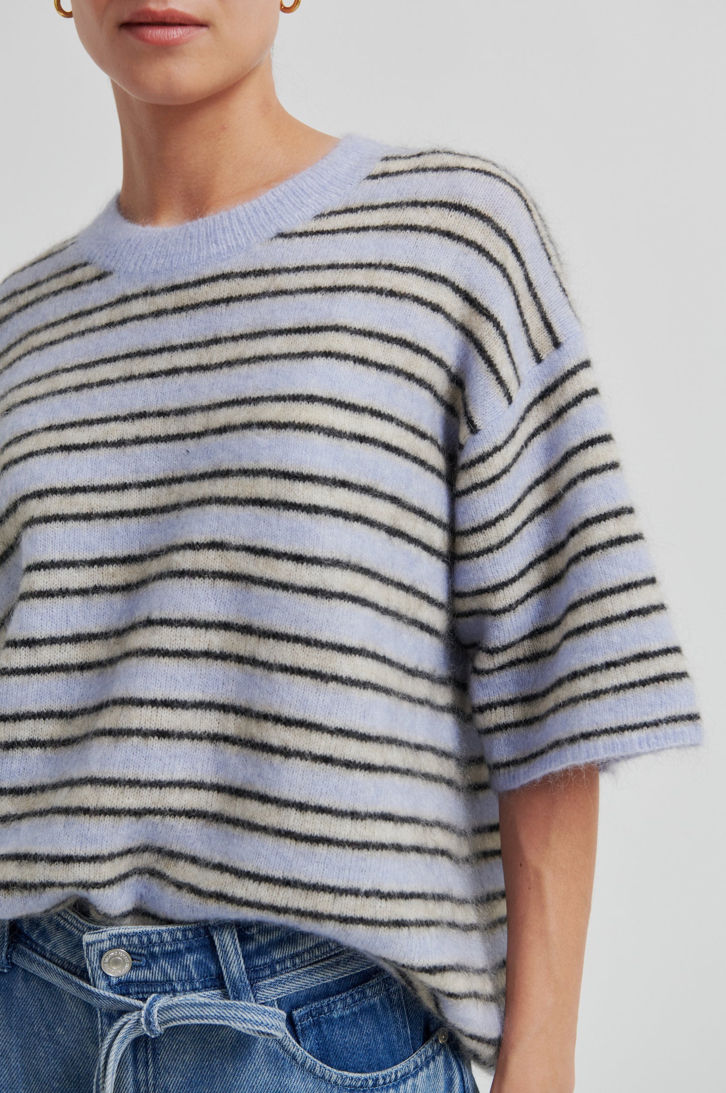 Flauschiger Kurzarm Pullover in Hellblau