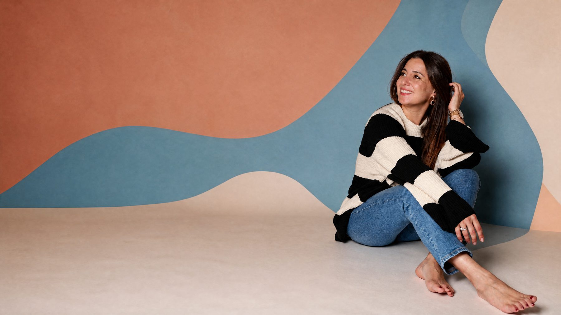 Burcu Pan Özgün, Gründerin der Boutique Burcu Pan, im Studio